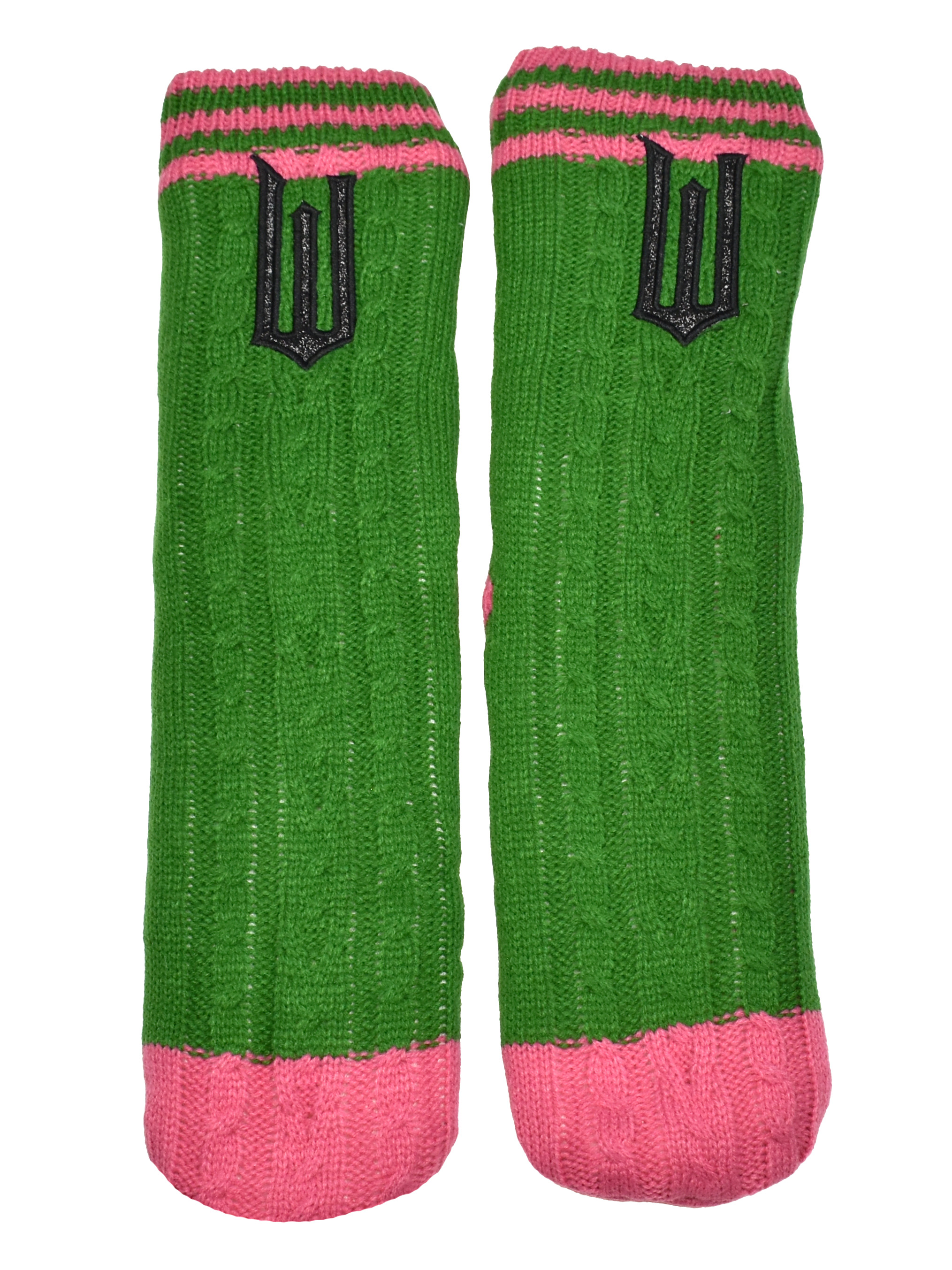 Zwei grüne gestrickte Beinwärmer mit rosa Bündchen und Streifen oben und einem schwarzen Emblem.