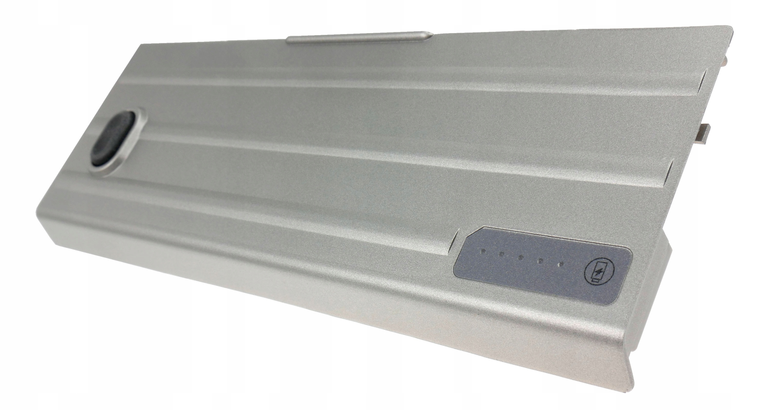 Srebrna bateria do laptopa. Ma wskaźnik zasilania i przycisk. Powierzchnia ma poziome grzbiety.