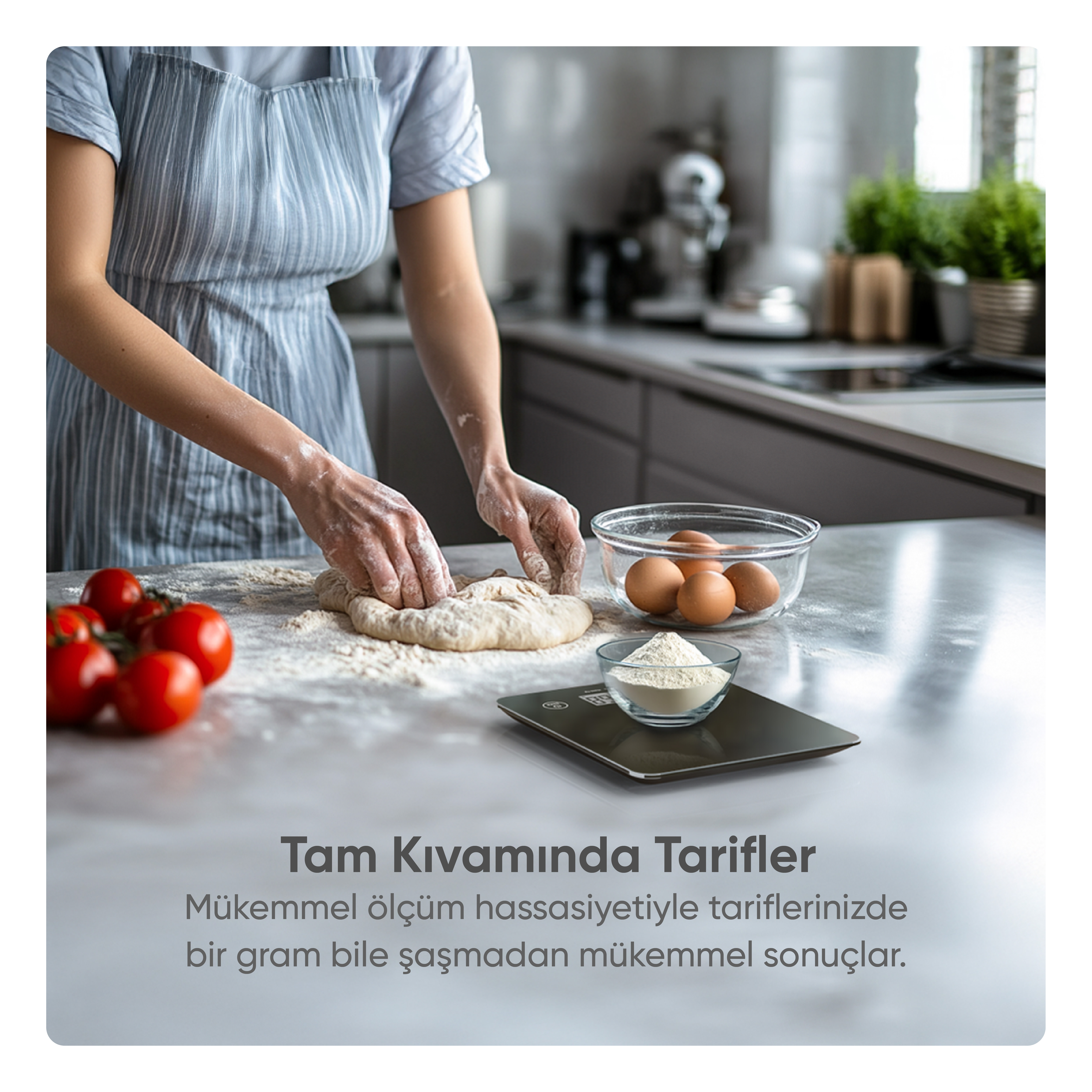 Bir kişi mutfakta hamur yoğuruyor, tezgahta domates, yumurta ve un gibi malzemeler var.