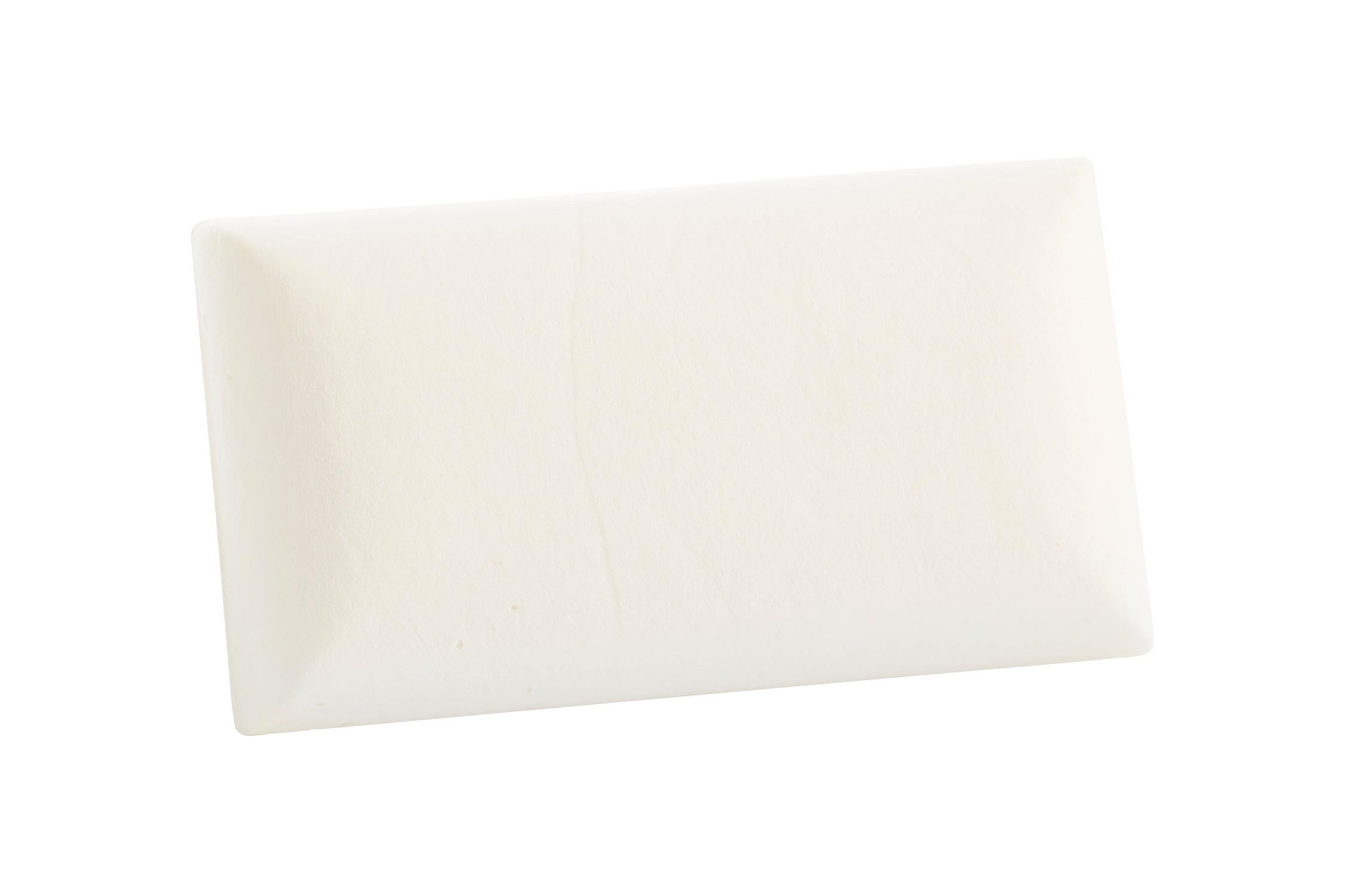 Un objeto rectangular blanco roto, posiblemente una almohada o espuma, aislado sobre un fondo blanco.