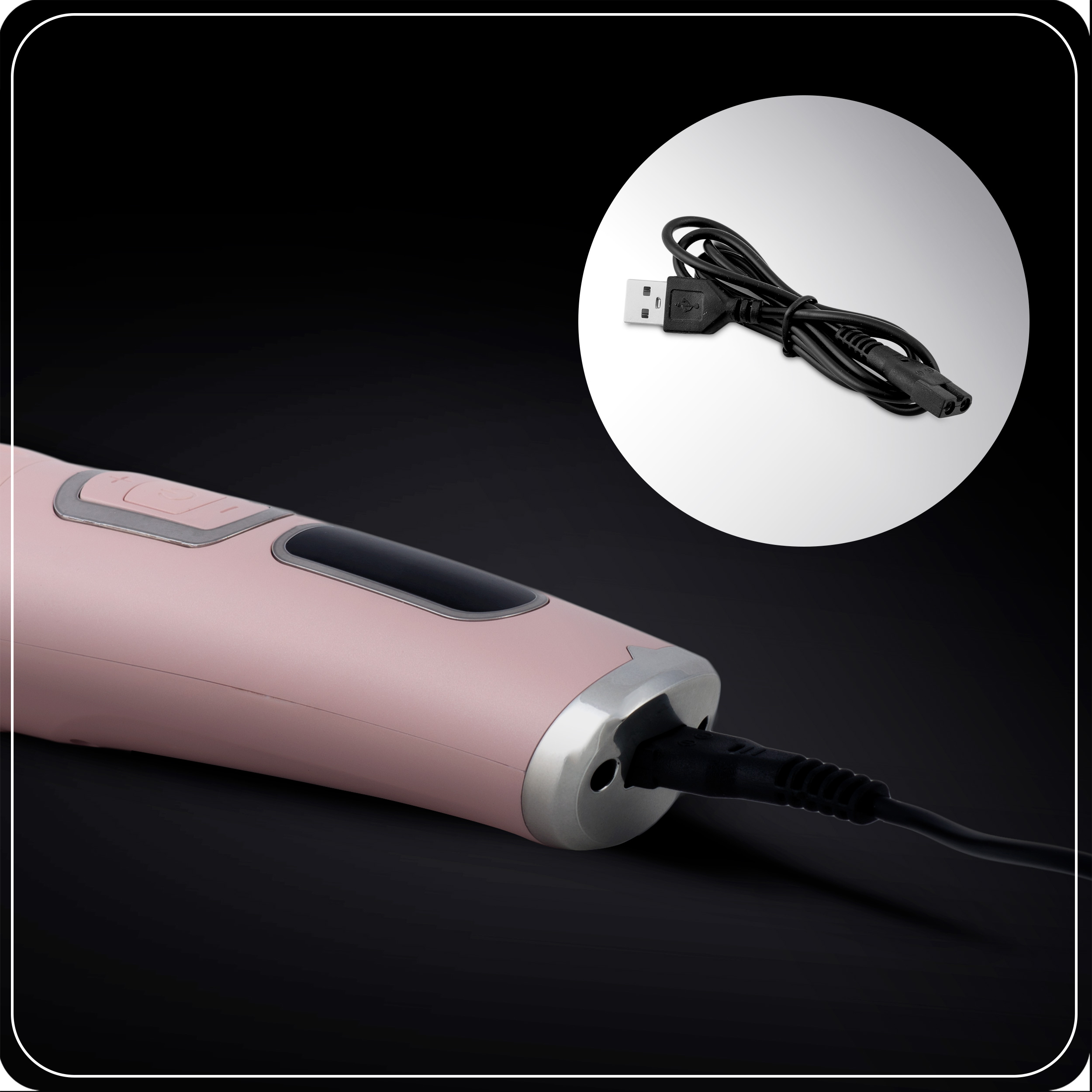 Różowe urządzenie z podłączonym czarnym kablem. Kabel USB znajduje się w okręgu w prawym górnym rogu.