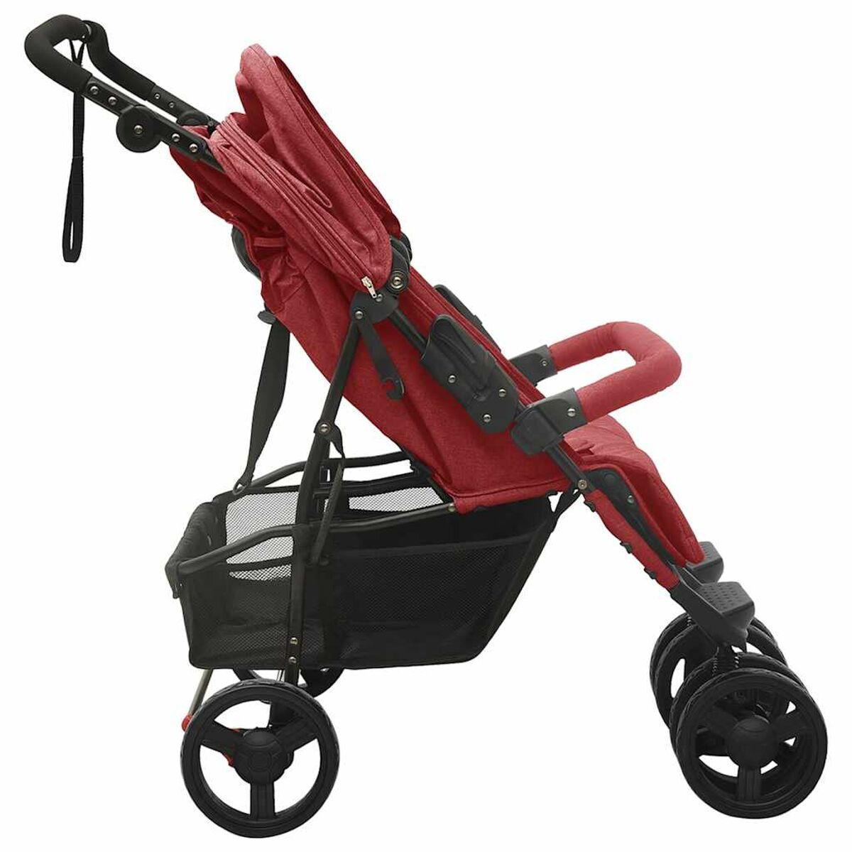 Ein roter Kinderwagen mit schwarzem Rahmen und Rädern ist von der Seite zu sehen. Unter dem Sitz befindet sich ein schwarzer Korb. Der Griff ist schwarz.