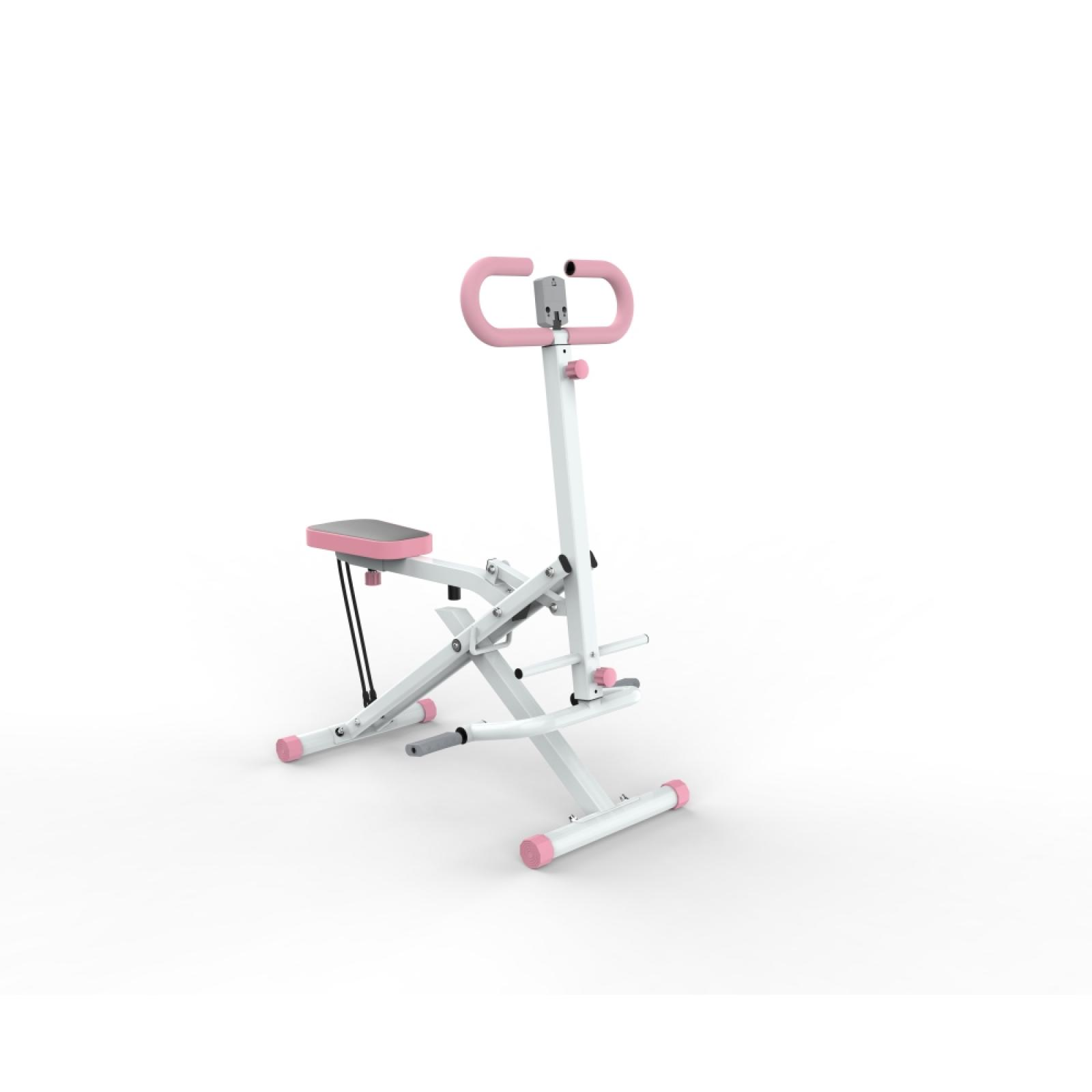 Eine weiße und rosa Trainingsmaschine. Verfügt über einen Sitz, Lenker und Fußstützen, alles in einer sauberen, isolierten Studio-Umgebung.