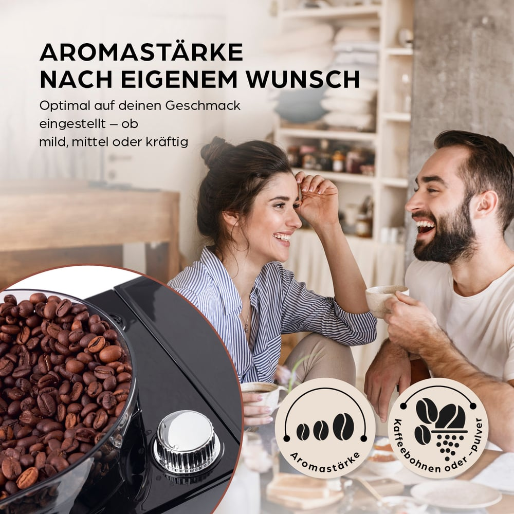 Ein lachendes Paar trinkt Kaffee. Eine Kaffeemaschine mit Bohnen im Vordergrund. Text: Aromastärke nach Ihrem Geschmack.