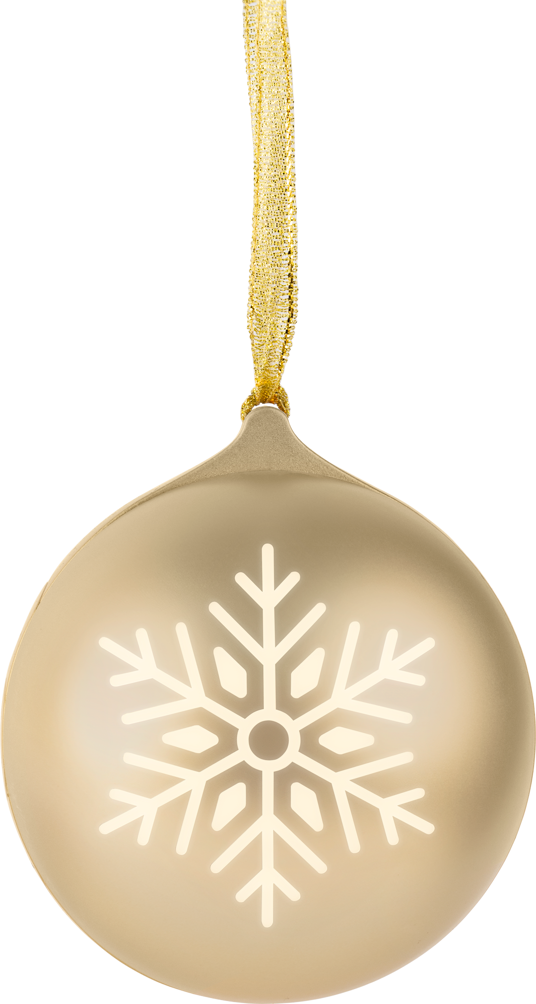 Ein goldener Weihnachtskugel mit einem weißen Schneeflockenmuster. Sie hängt an einem goldenen Band vor weißem Hintergrund.