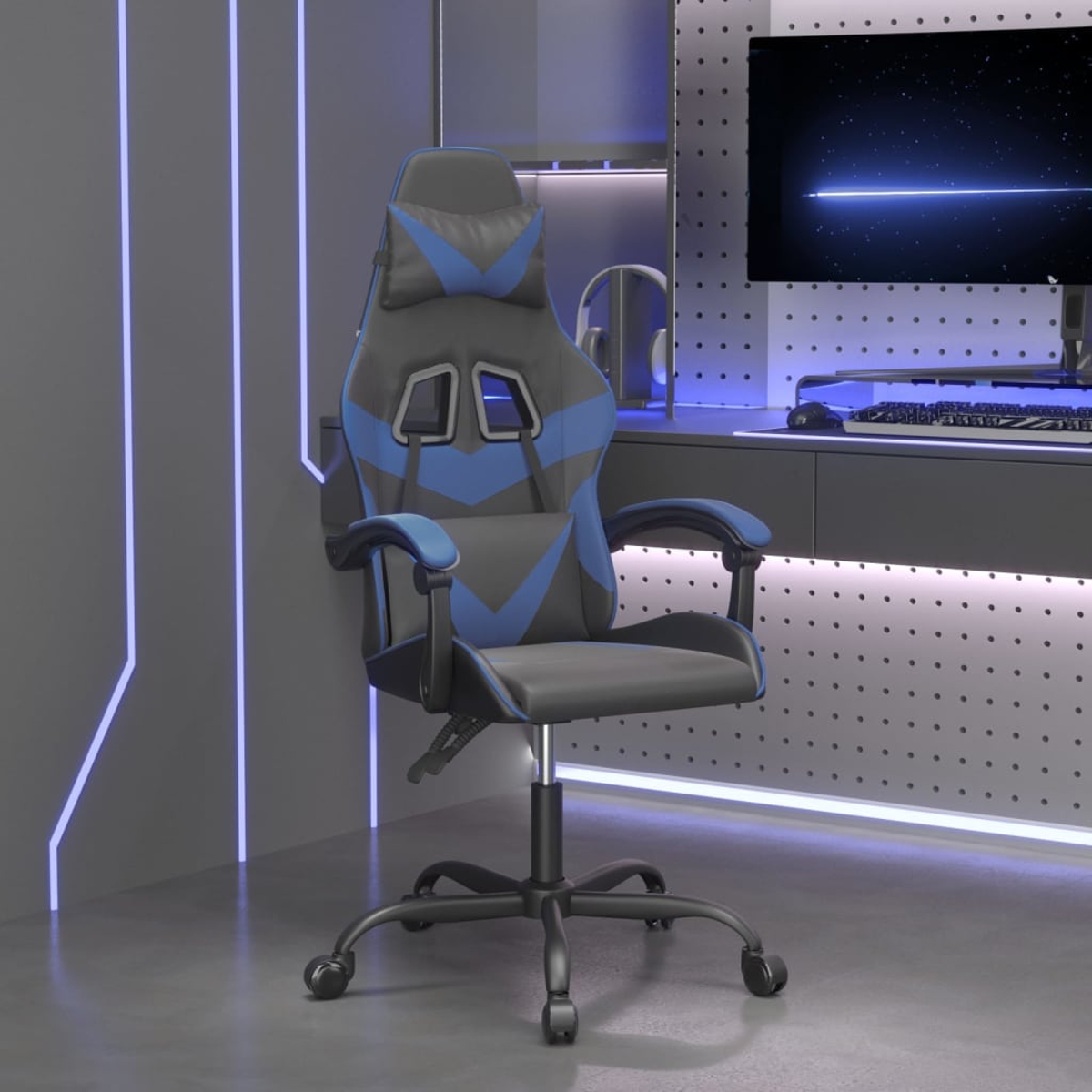 Ein Gaming-Stuhl mit blauen und schwarzen Akzenten steht in einem Raum. Im Hintergrund befindet sich ein Computermonitor. Der Stuhl steht im Mittelpunkt.