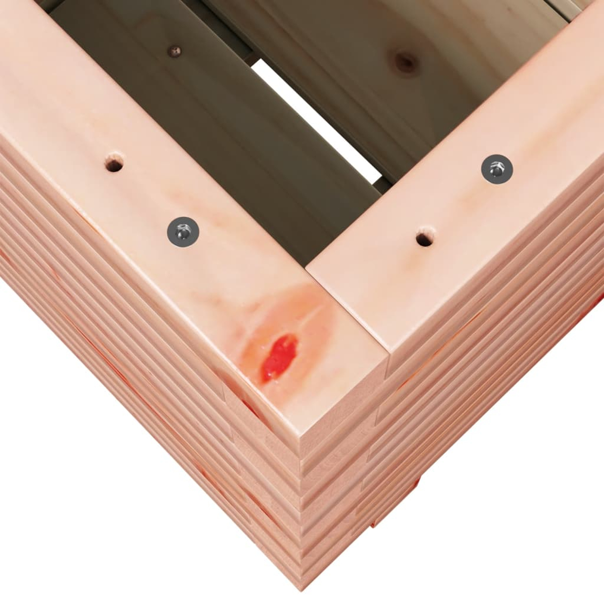 Nahaufnahme einer Holzstruktur mit mehreren Schichten, befestigt mit Schrauben. Das Holz ist hell gefärbt mit roten Flecken.