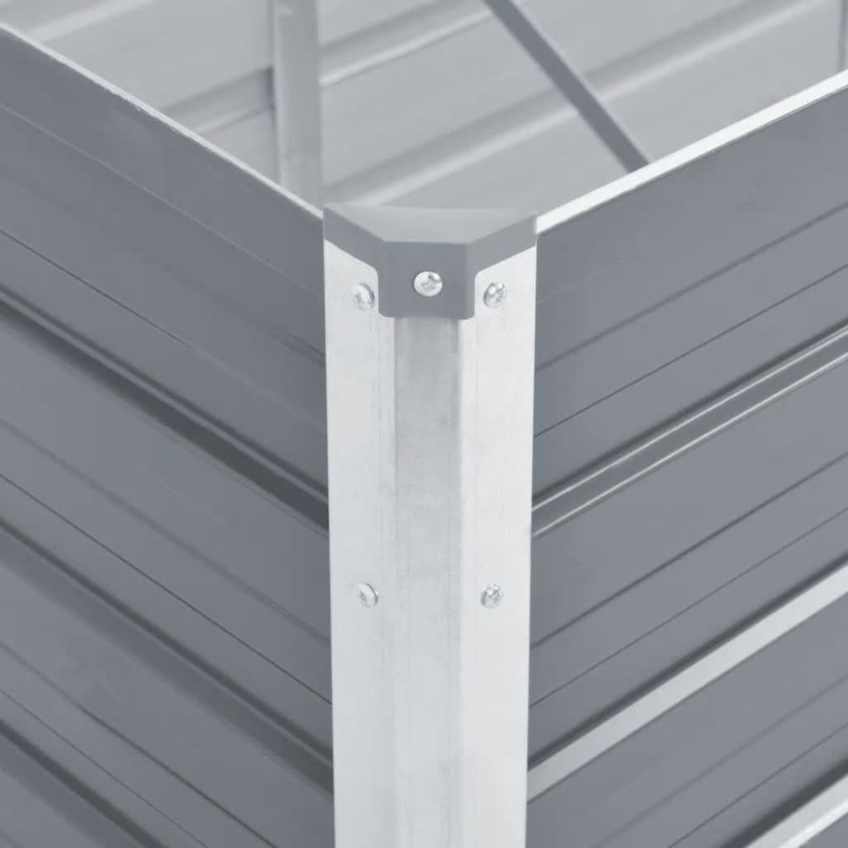 Nahaufnahme einer grauen Metallecke eines Hochbeets. Der Eckpfosten ist silbern, die Paneele sind grau mit horizontalen Linien.