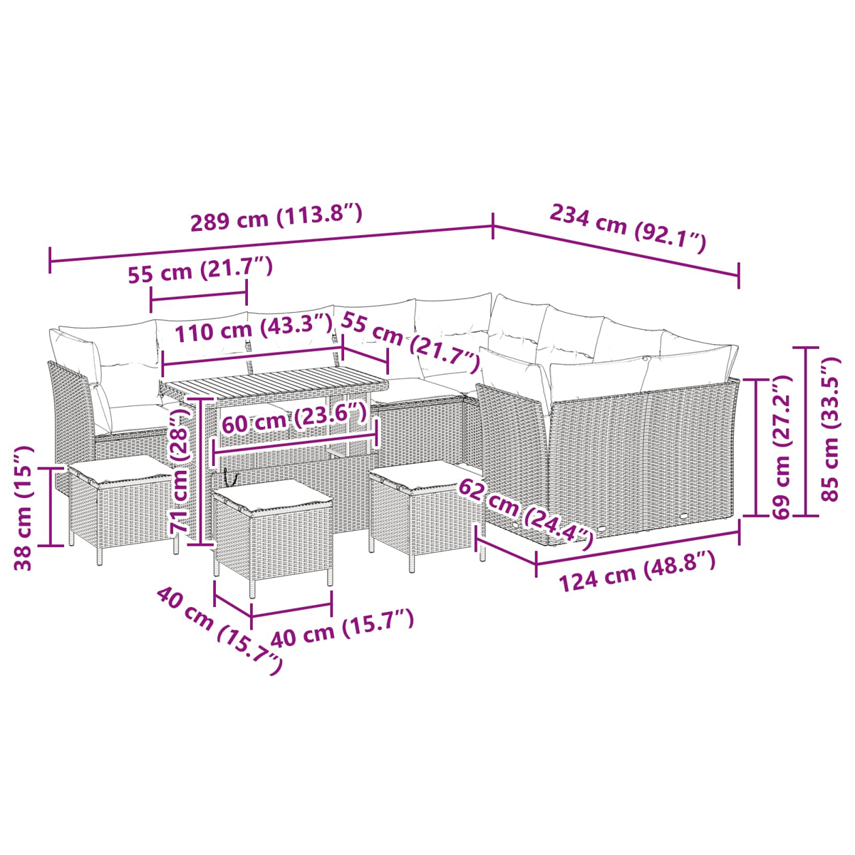 Outdoor-Rattan-Sofagarnitur mit Maßangaben. Enthält einen Tisch, Stühle und Sofa. Beige Kissen und gewebte braune Rahmen sind sichtbar.