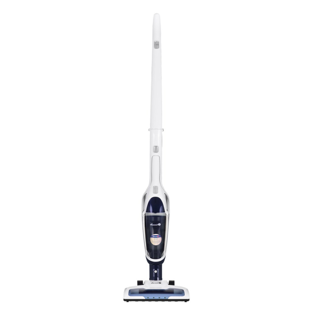 Un aspirapolvere senza fili bianco e blu navy. È in posizione verticale, con un lungo manico e una testina.