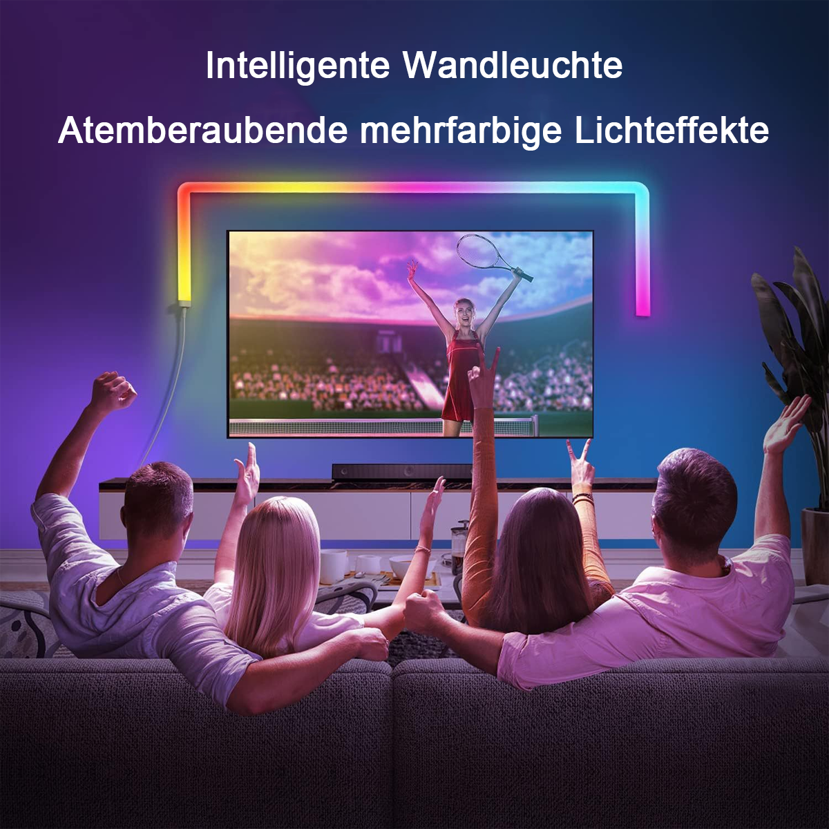 Vier Personen schauen fern, eine Frau mit Tennisschläger wird gezeigt. Umgebungsfarbige Lichter umgeben den Fernseher und den Raum.
