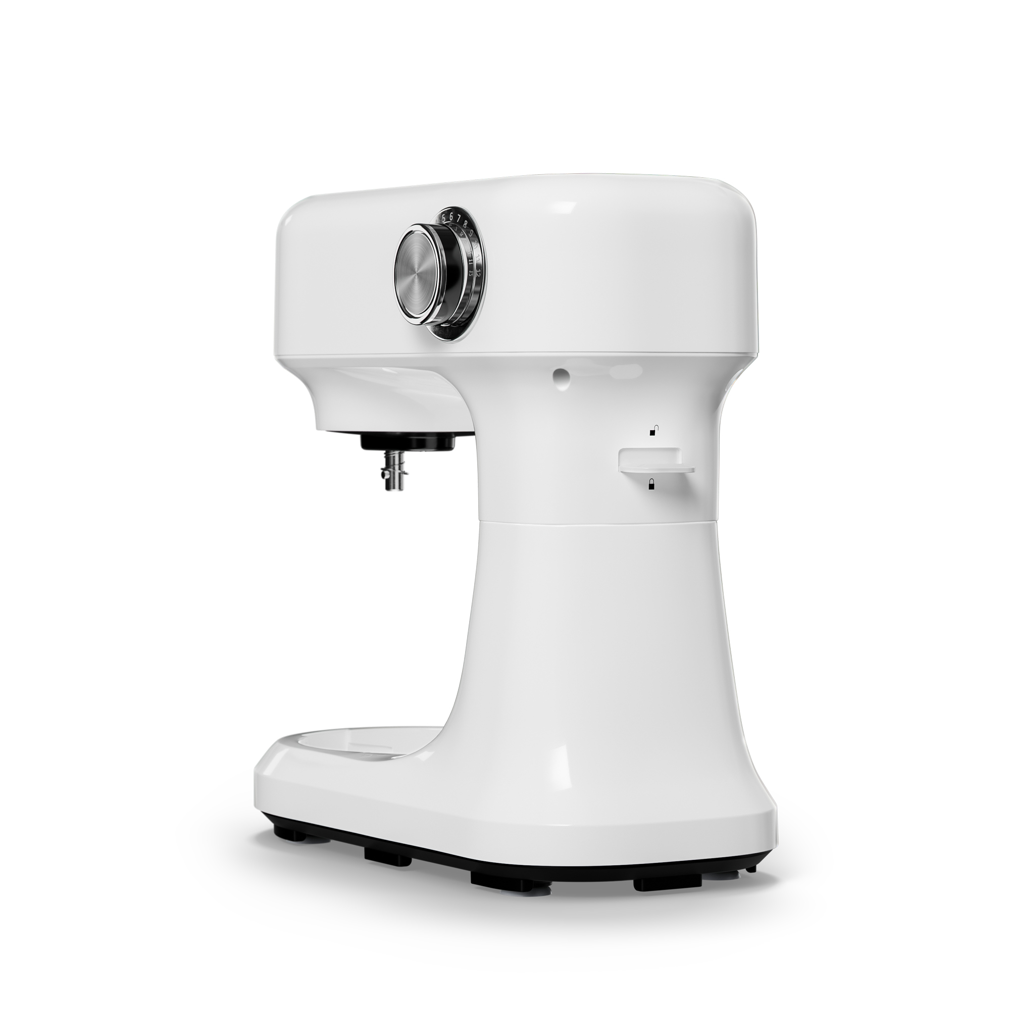 Un robot da cucina bianco su una superficie bianca. Ha un quadrante con numeri e un accessorio di miscelazione visibile.