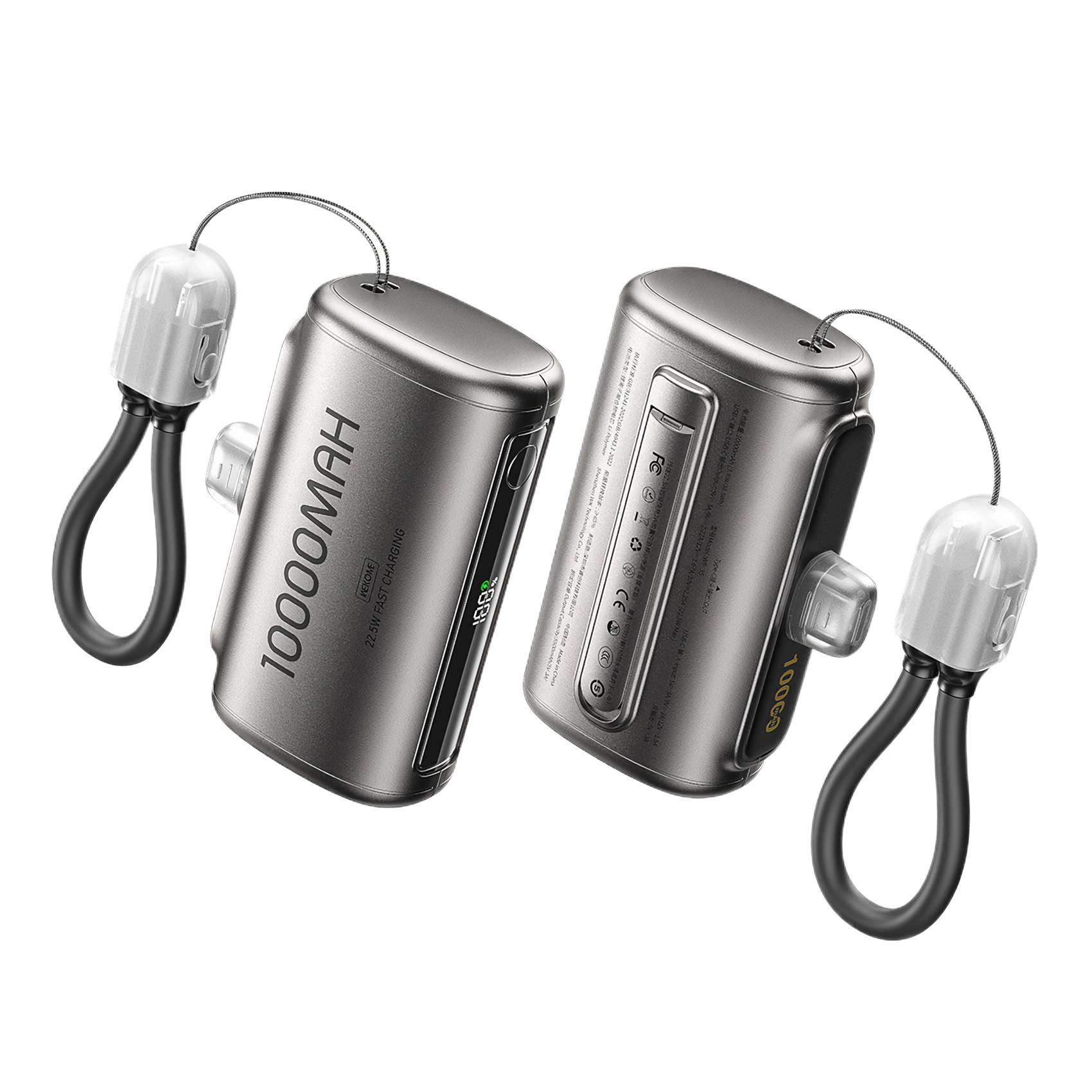 Zwei metallische Powerbanks mit angebrachten schwarz-weißen Kabeln werden vor einem weißen Hintergrund angezeigt.