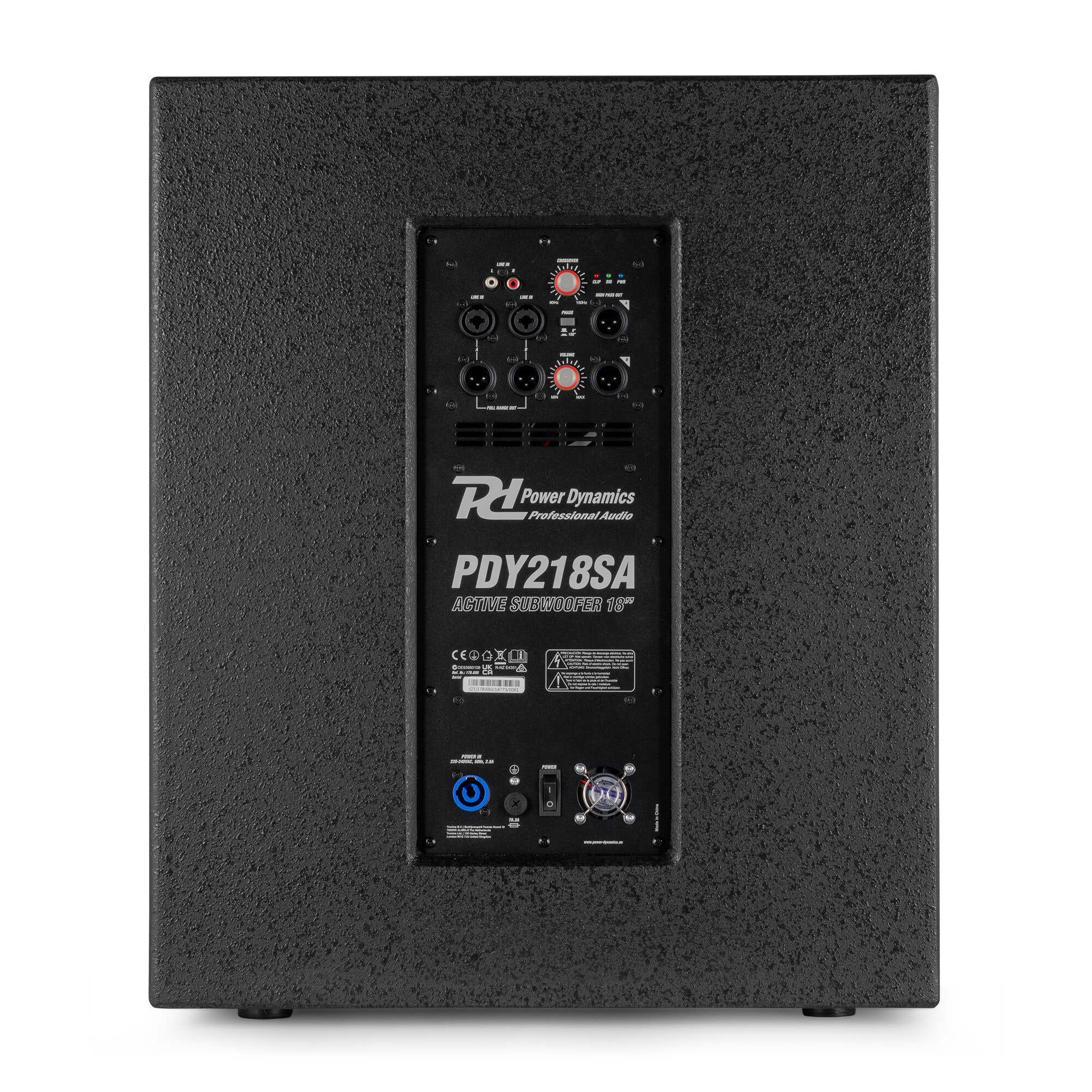 Subwoofer negro con panel de control. Tiene entradas, crossover y controles de volumen. La marca es Power Dynamics.