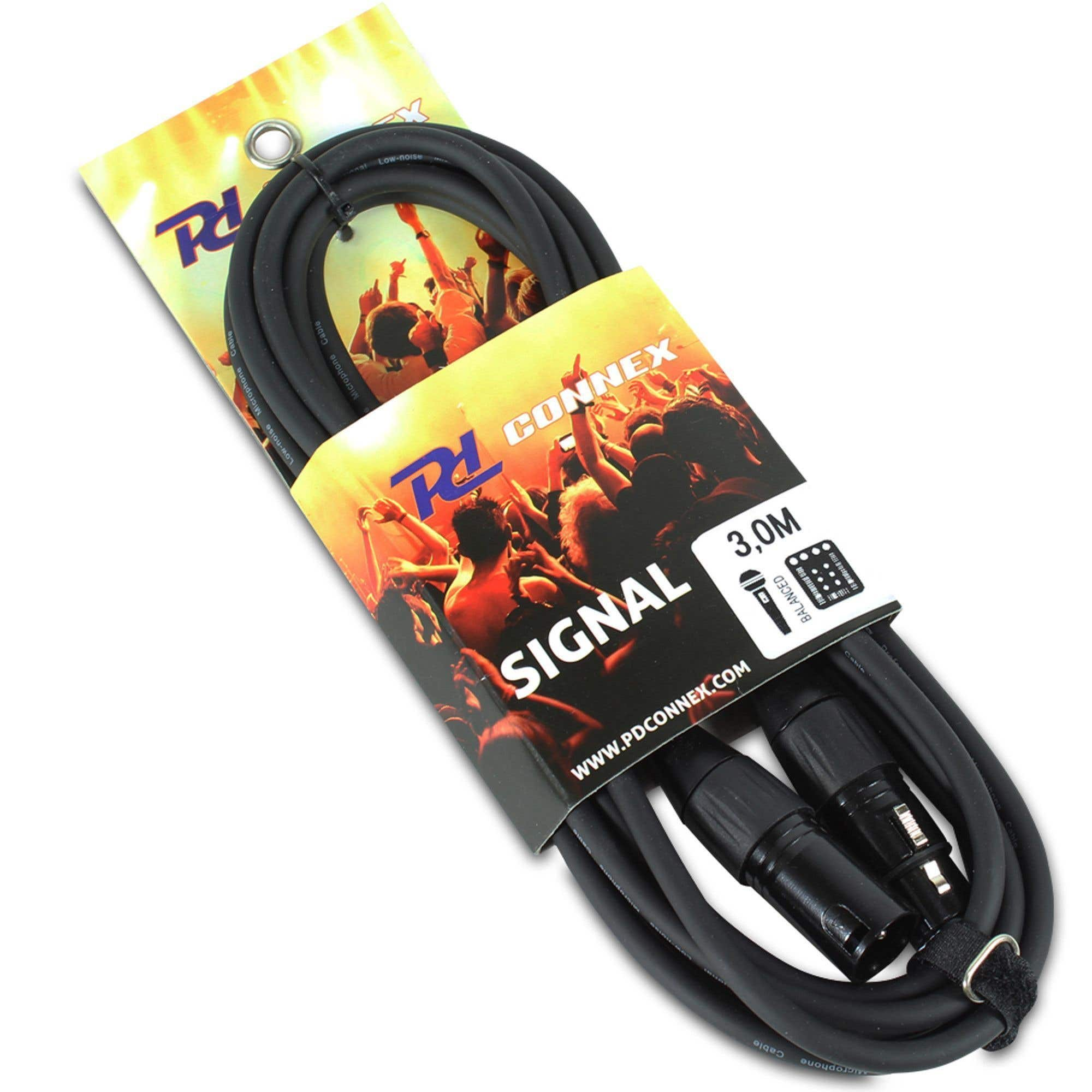 Cable de micrófono negro con conectores, envuelto en un paquete con una imagen de multitud de concierto y la marca.