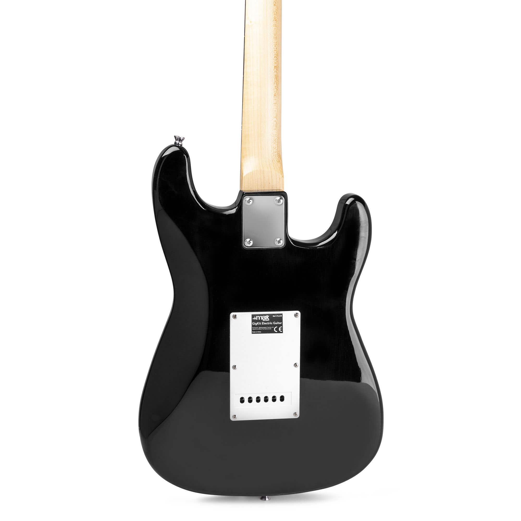 Vista trasera de una guitarra eléctrica negra con mástil de madera clara, sobre fondo blanco.