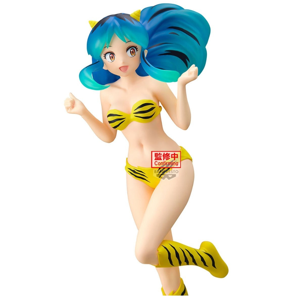 Figurina anime di una donna con capelli blu, bikini e stivali gialli. Ha le braccia alzate e sorride. Presente un adesivo 'Conferma'.