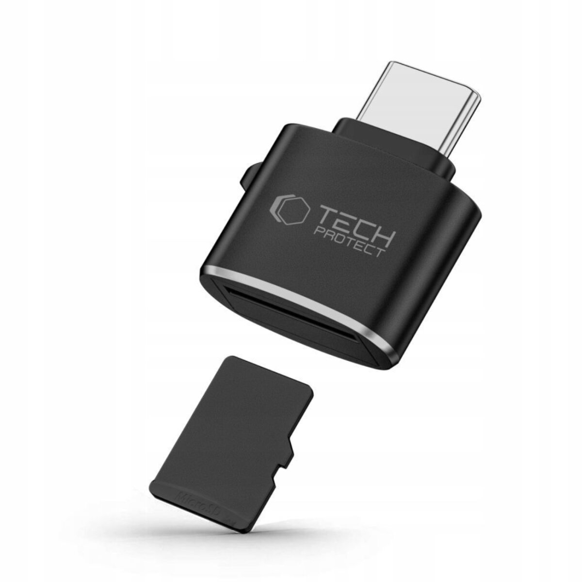 Un adaptateur USB-C Tech Protect noir avec une carte MicroSD et une fente. L'adaptateur et la carte sont en l'air.