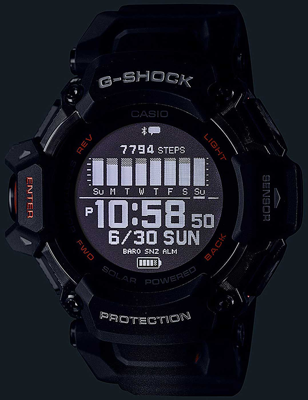 Orologio G-Shock nero che mostra passi, ora, data e stato batteria. Con pulsanti per luce, sensore e protezione.