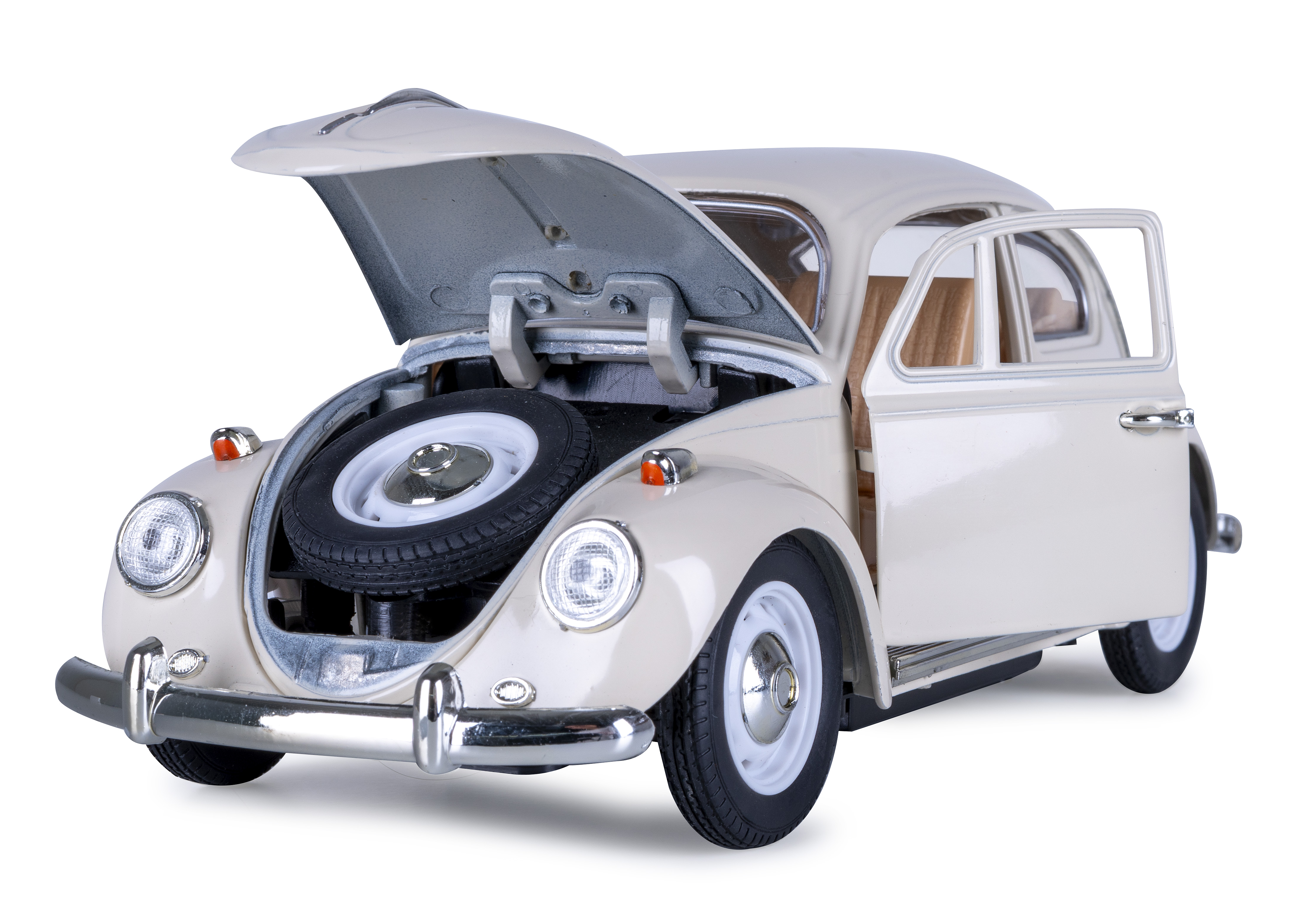Ein cremefarbenes Spielzeugauto mit geöffneter Motorhaube und Tür. Ein Reserverad ist sichtbar. Die Szene ist auf weißem Hintergrund.