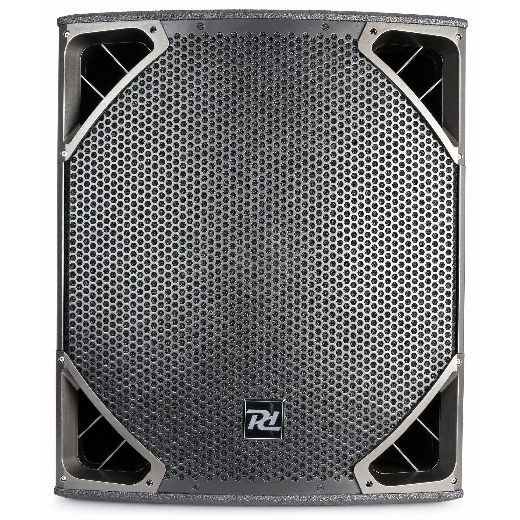 Altavoz gris con rejilla metálica y detalles en las esquinas. El logo 'RL' es visible.