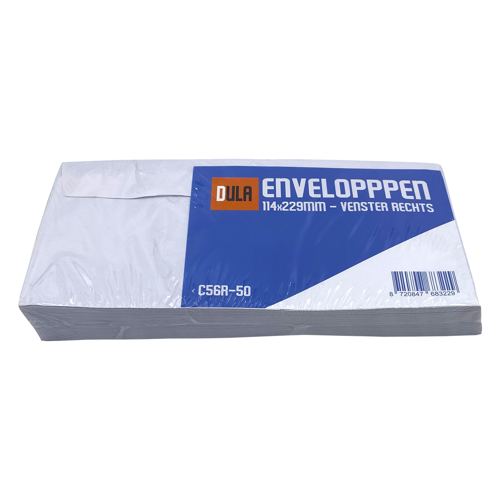 Een pakje witte enveloppen in plasticfolie. Het blauwe en witte label leest 'ENVELOPPEN' en andere details.