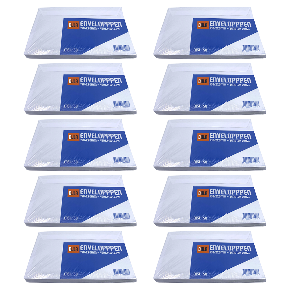 Tien stapels witte enveloppen, elk verpakt in plastic. Elke envelop heeft een blauw en oranje label.