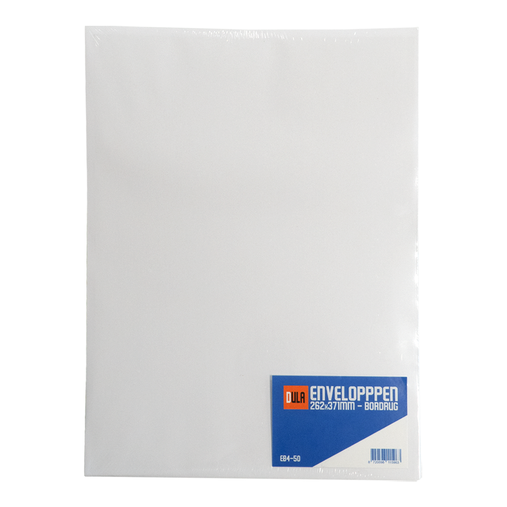 Een pak witte enveloppen in plasticfolie. Een blauwe sticker met tekst en een logo rechtsonder.
