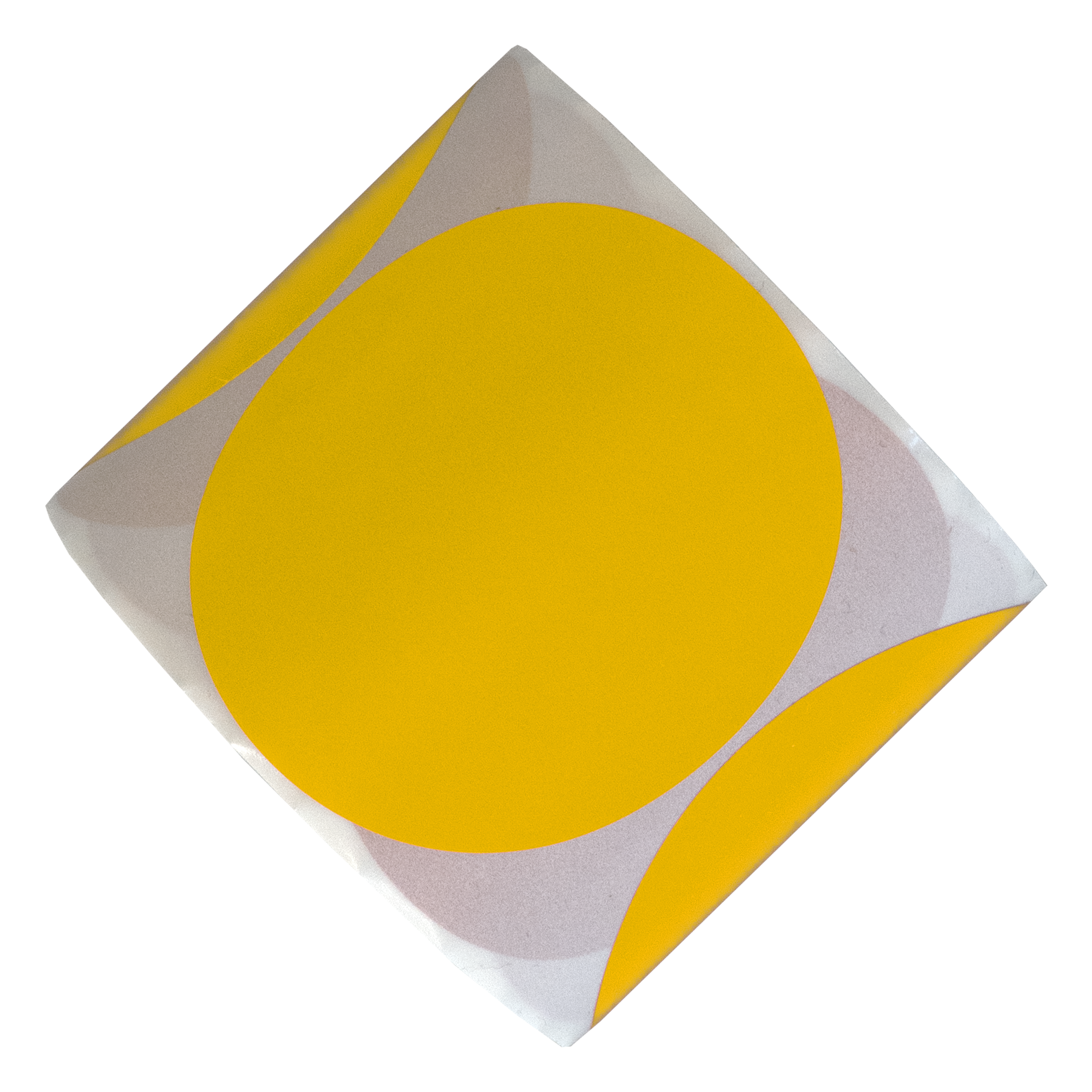 Een gele cirkelsticker met een grijze en witte rand is gekanteld. De achtergrond is wit.