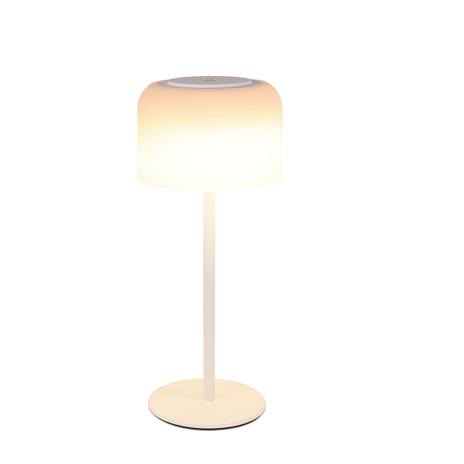 Una lampada da tavolo moderna e bianca con un paralume rotondo e luminoso. La lampada poggia su una base circolare e ha un gambo sottile.