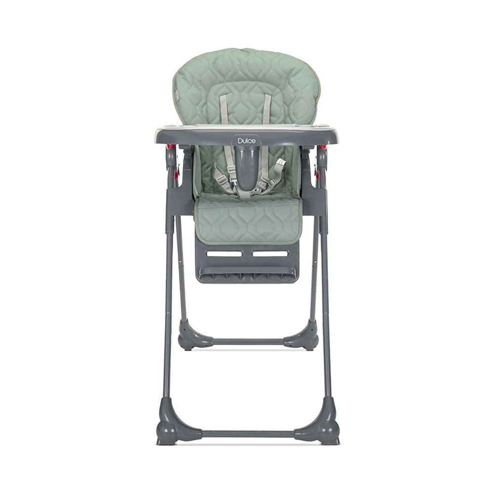 Ein Babyhochstuhl. Er ist grau und hat einen grün gepolsterten Sitz. Auf dem Tablett steht das Wort Dulce.