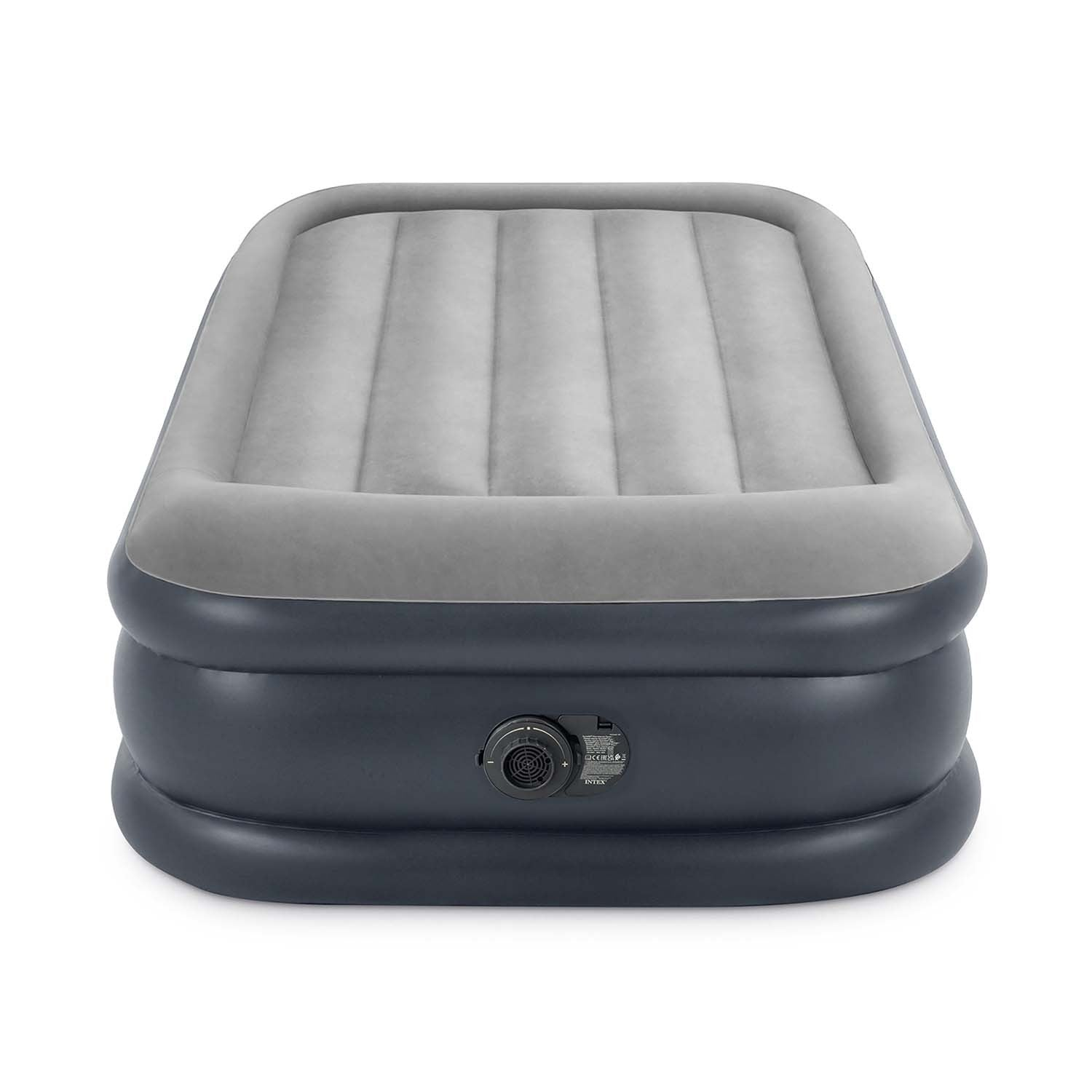 Un colchón de aire gris inflable con base gris oscuro. Tiene una superficie superior acanalada y una válvula lateral.