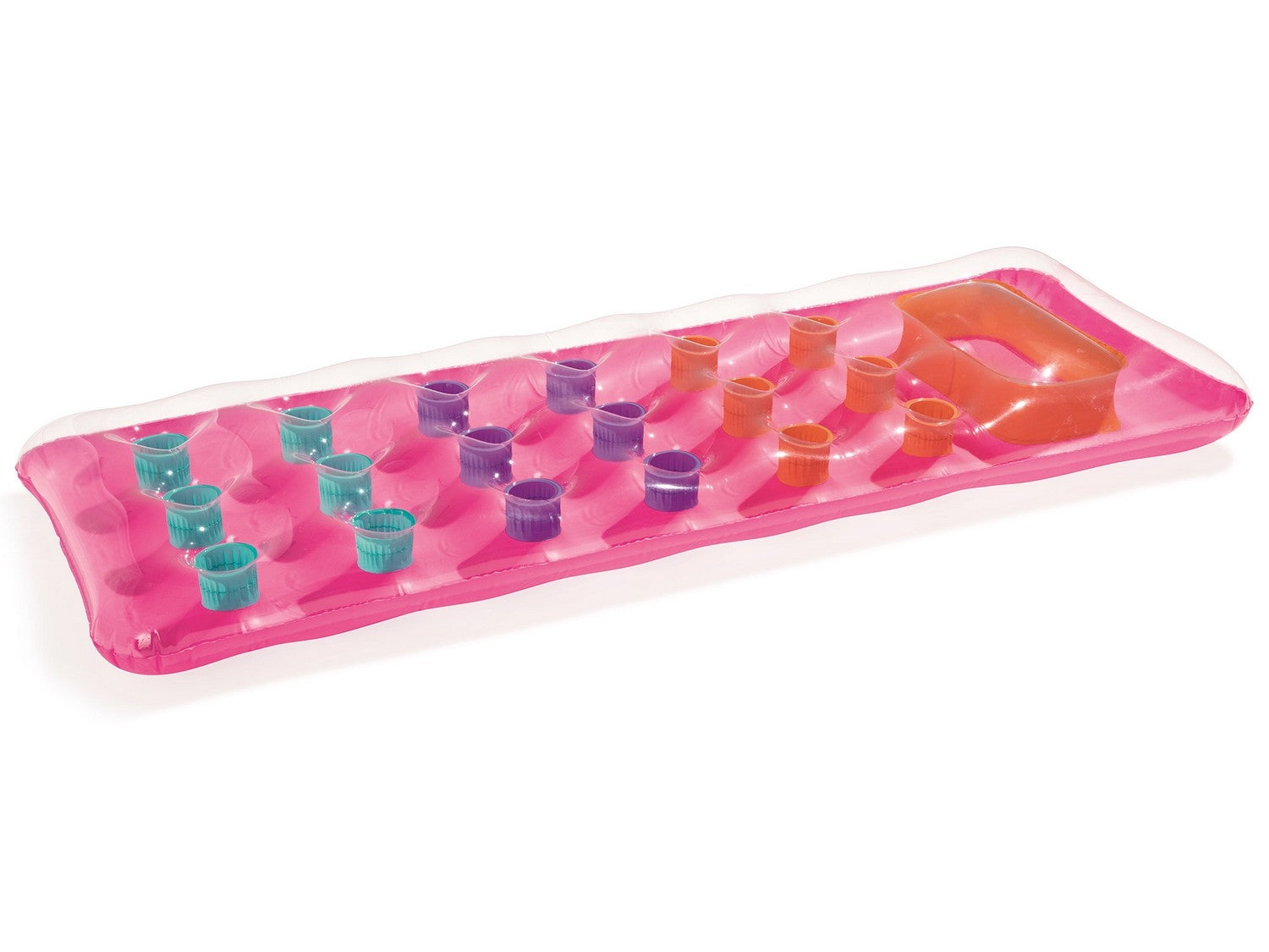 Flotador inflable rosa con portavasos. Tiene portavasos naranjas y turquesas. Borde blanco, reposacabezas naranja.