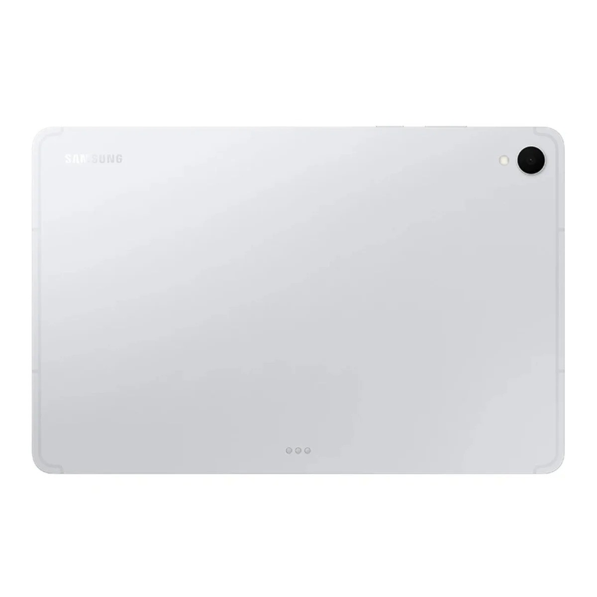 Biały tablet Samsung, widok z tyłu. Ma aparat, logo i trzy kropki. Tło jest białe.