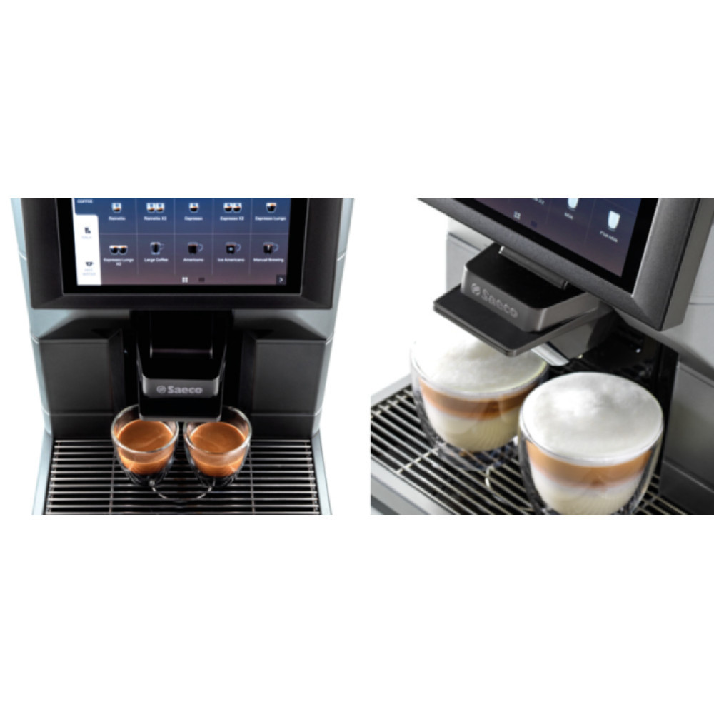 Ekspres do kawy z dwiema filiżankami kawy. Z jednej strony espresso, z drugiej latte. Oba mają logo Saeco.