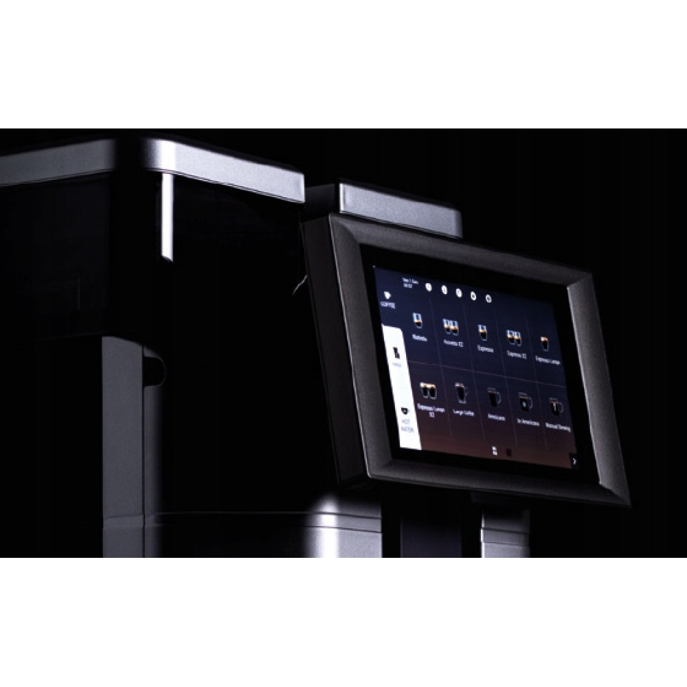 Zbliżenie czarnego ekspresu do kawy z ekranem dotykowym wyświetlającym opcje kawy, na ciemnym tle.