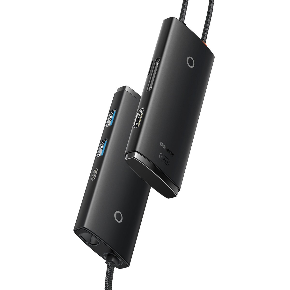 Zwei schwarze Baseus 6-in-1 USB-C-Hubs mit verschiedenen Anschlüssen. Einer ist leicht geneigt, der andere dahinter.