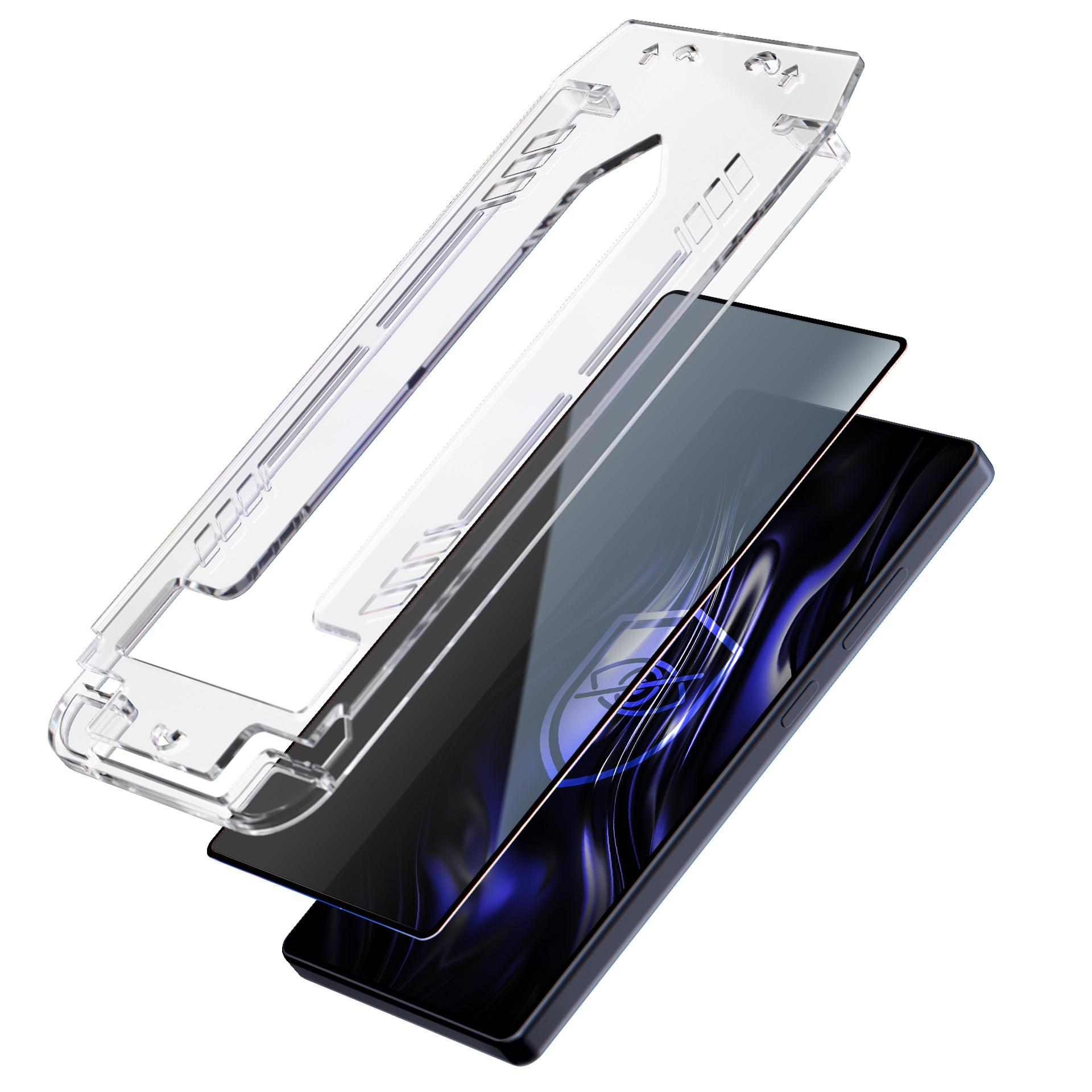 Telefon z ochraniaczem ekranu i przezroczystym etui. Ekran wyświetla niebieski wzór.