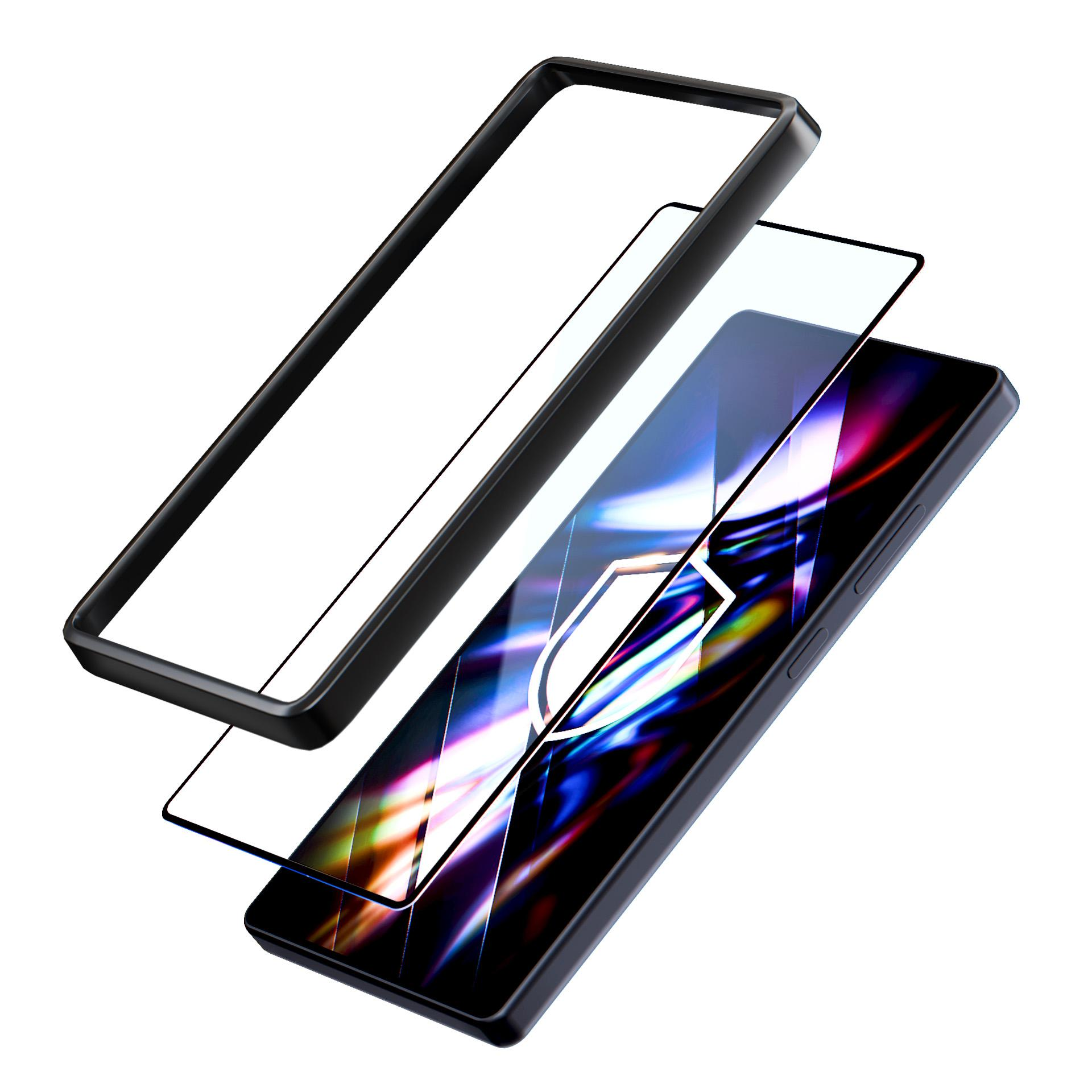 Telefon z ochraniaczem ekranu i czarną ramką. Ekran pokazuje logo w kolorach czerwonym, niebieskim i białym.