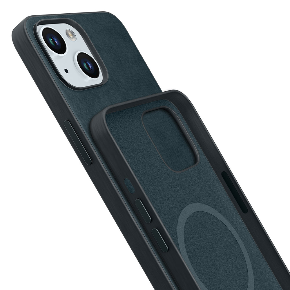 Zbliżenie ciemnozielonego etui na telefon z czarną ramką. Widoczne są obiektywy aparatu i przyciski. Znajduje się na białym tle.