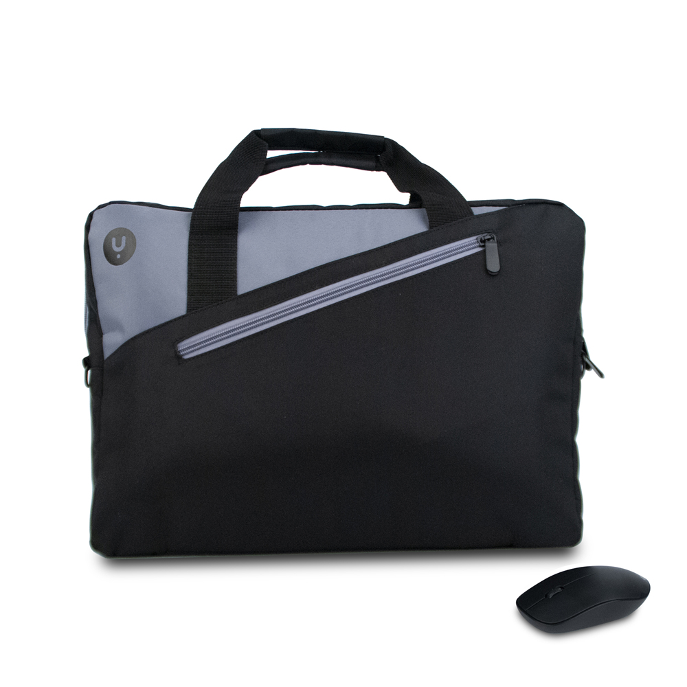 Una borsa per laptop, nera e grigia, con cerniera e manico. Un mouse nero è sotto la borsa, tutto su sfondo bianco.
