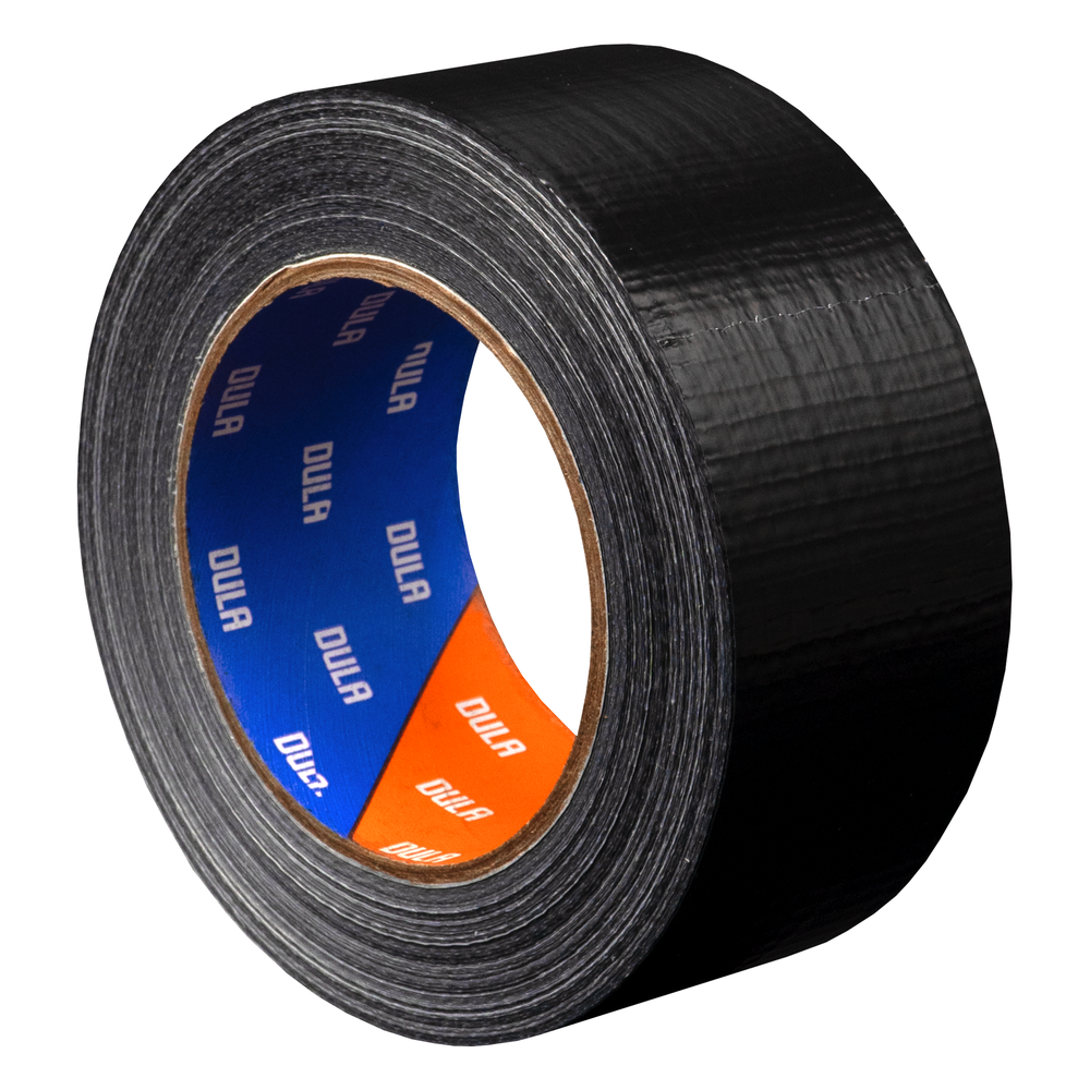Een rol zwarte ducttape. Binnenin staat op een blauw en oranje label 'DULA'.