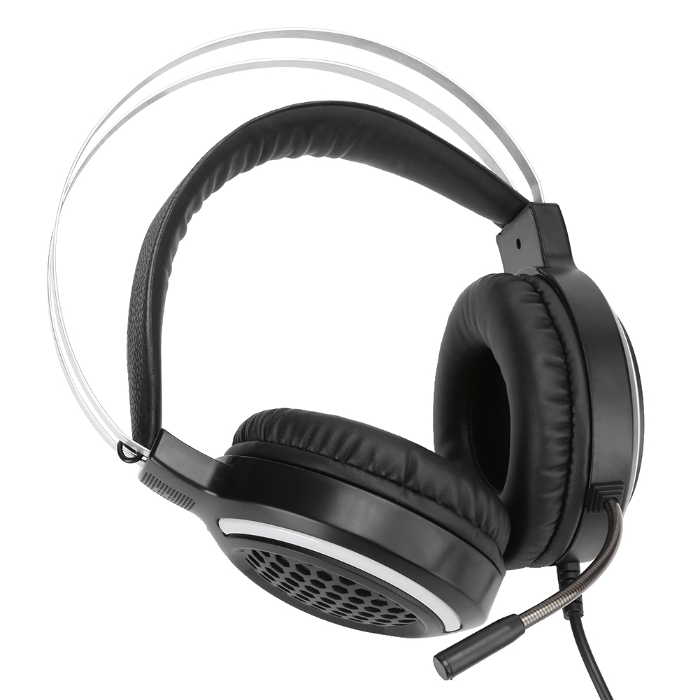 Schwarzes Gaming-Headset mit silbernen Akzenten. Es hat große Ohrmuscheln, ein Mikrofon und ein gepolstertes Kopfband.