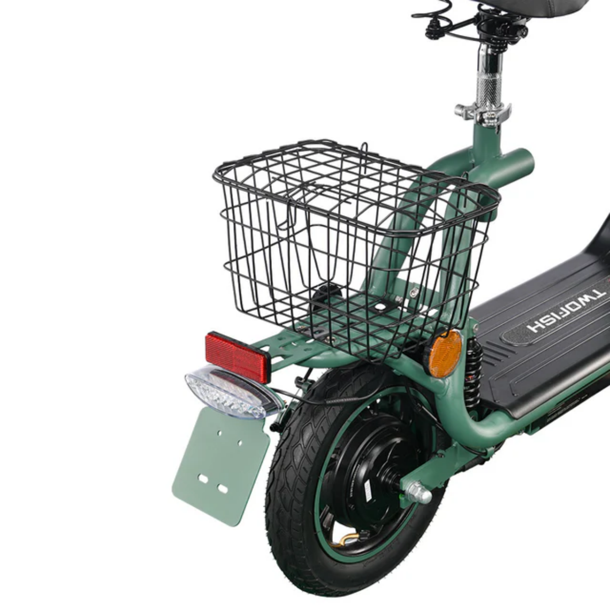 Zielona hulajnoga elektryczna z czarnym koszem, czarną oponą i czerwonym odblaskiem. Marka to TWO FISH.