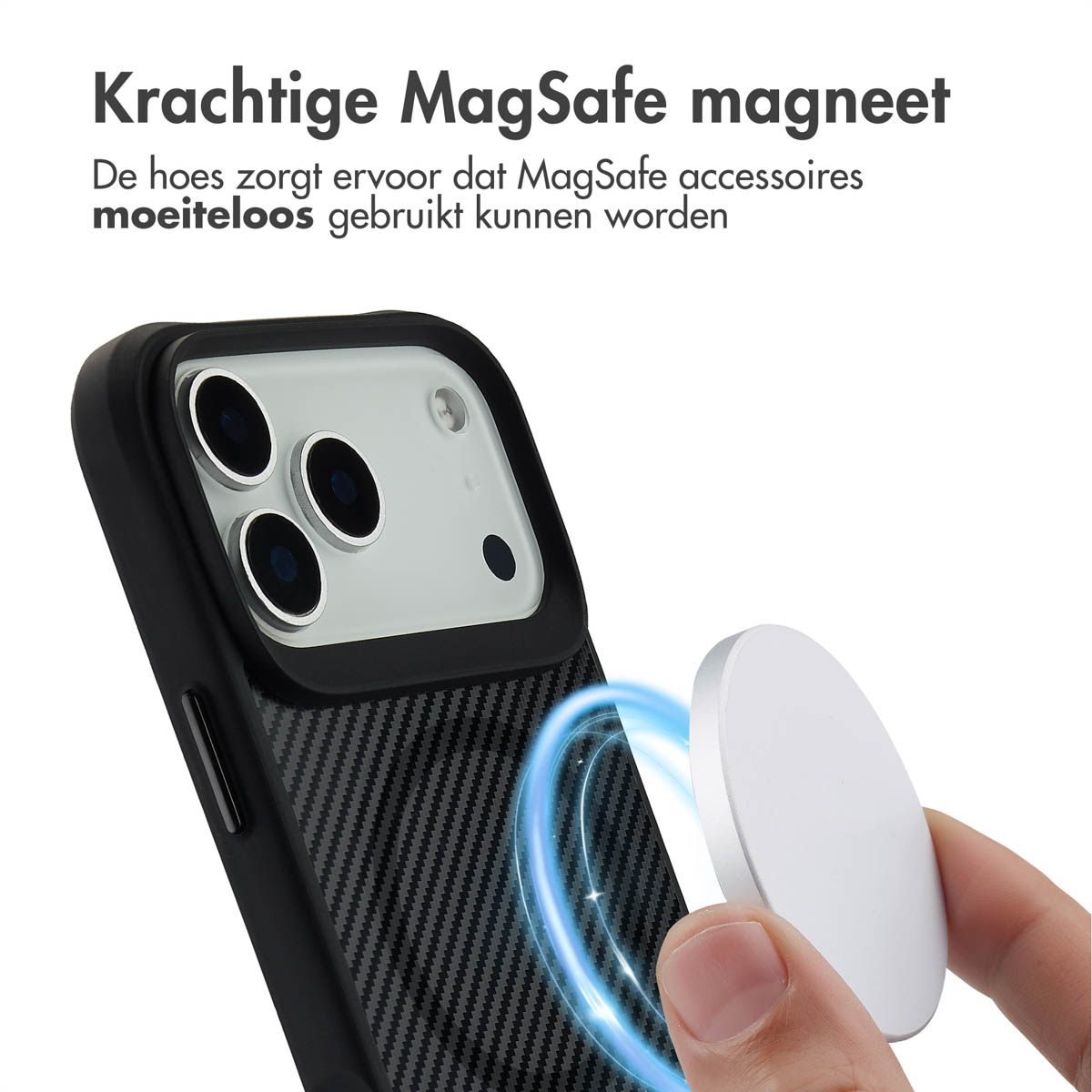 Un étui de téléphone avec un aimant MagSafe est montré. Une main tient un accessoire MagSafe blanc près du téléphone. Texte en néerlandais.