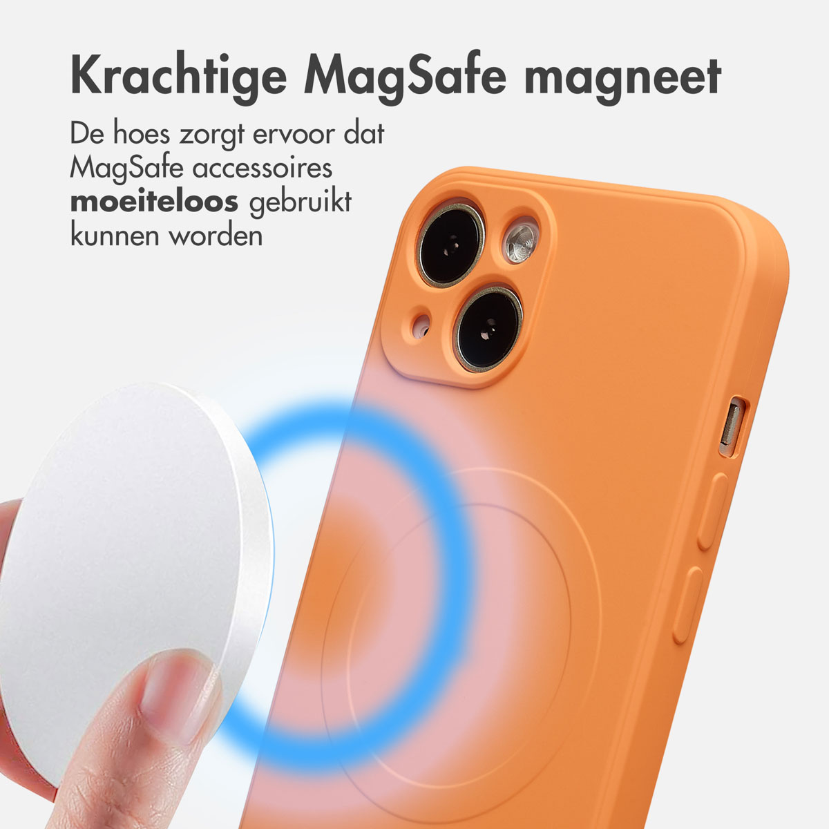 Een oranje telefoonhoesje met een witte magnetische schijf en tekst over MagSafe accessoires. De achtergrond is wit.