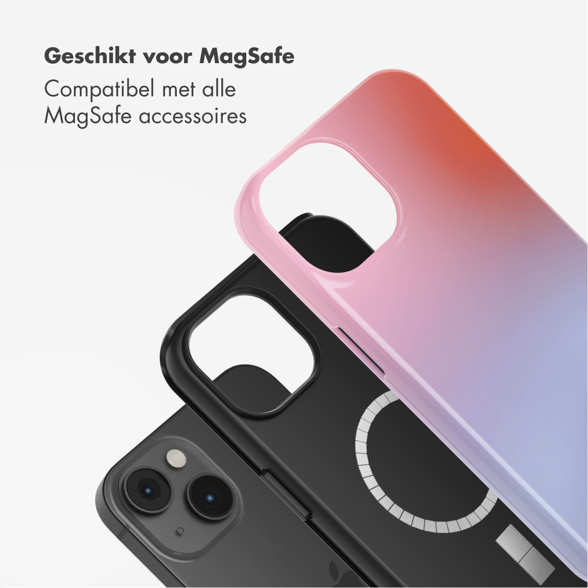 Trois coques de téléphone : rose, noire et un téléphone. La coque rose est au-dessus, la noire en dessous. Le téléphone est derrière.