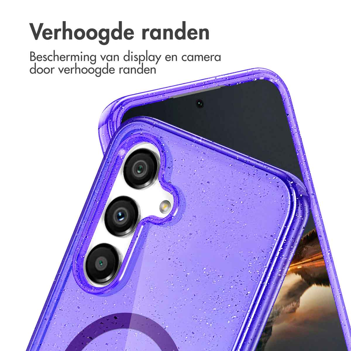 Gros plan d'une coque de téléphone violette avec des lentilles d'appareil photo. Texte en haut : 'Bords surélevés'. L'écran est visible.