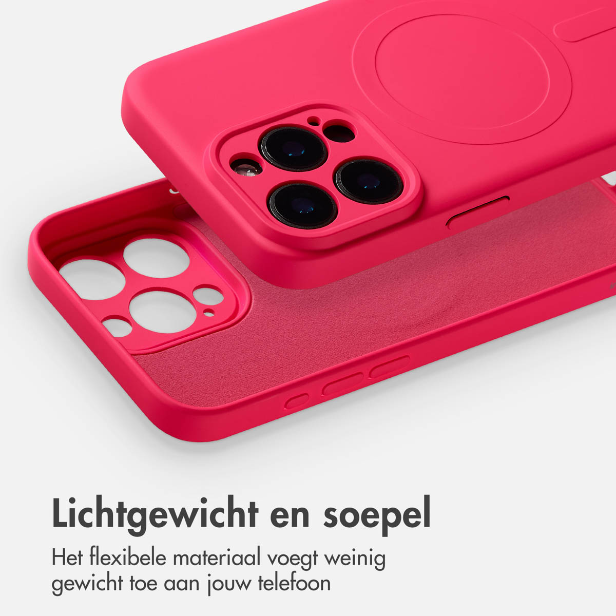 Coque de téléphone rose, en deux parties. Partie supérieure avec découpes pour caméra et encoche circulaire. Partie inférieure texturée.