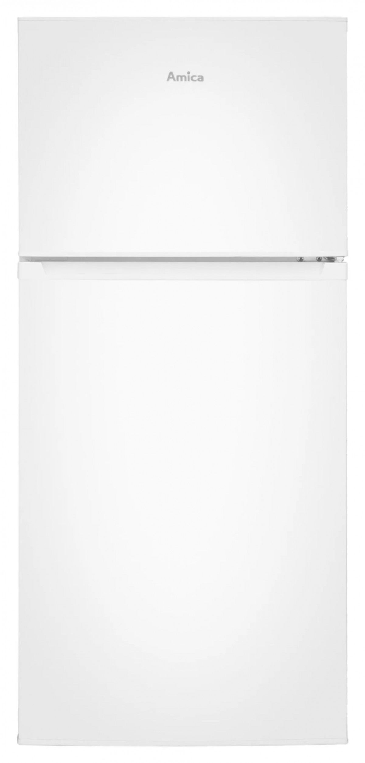 Biała lodówka Amica z zamrażalnikiem u góry. Nazwa marki znajduje się nad drzwiami lodówki.